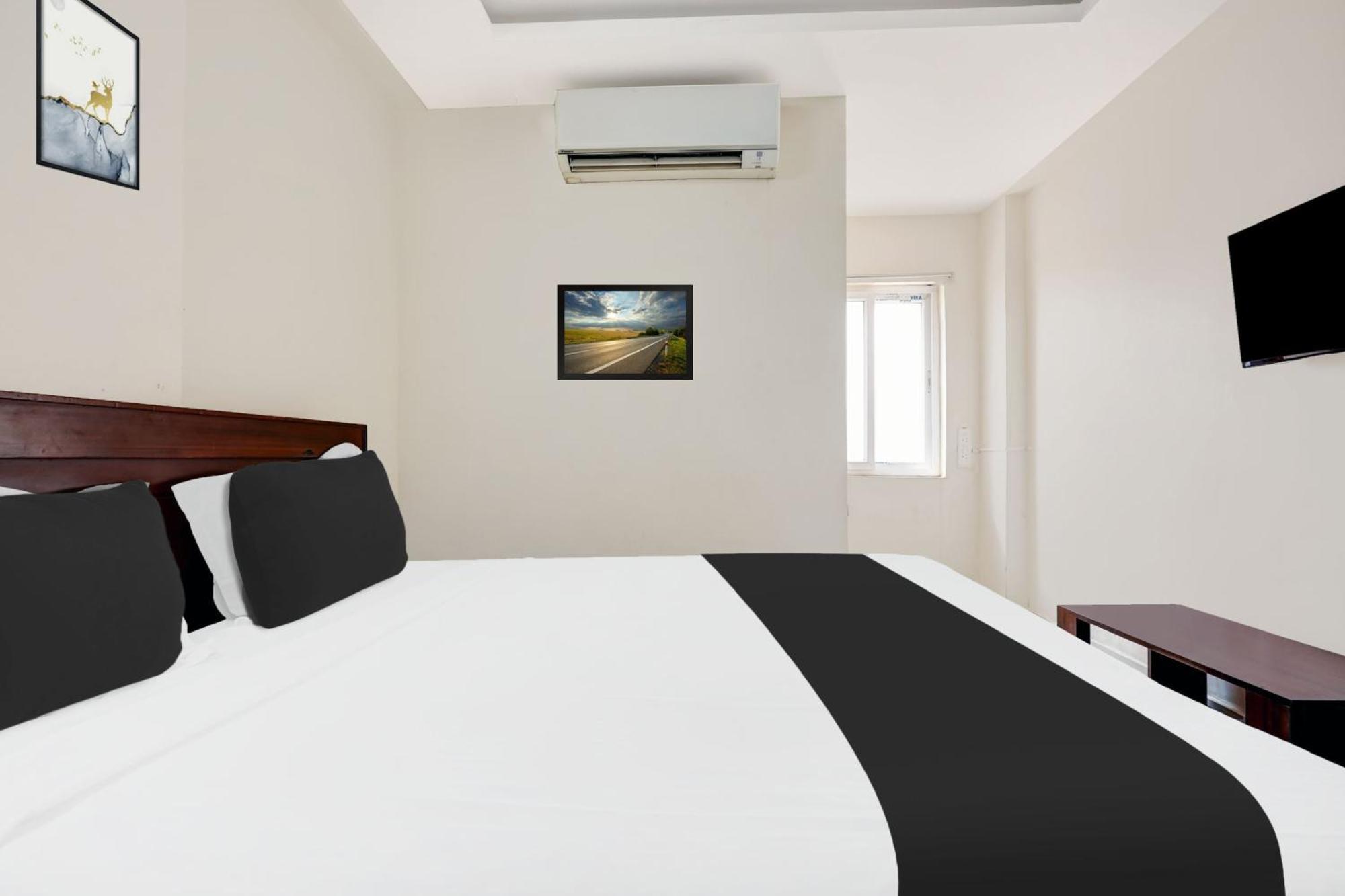 OYO 62638 Adaaran Ocean Homes Visakhapatnam Buitenkant foto